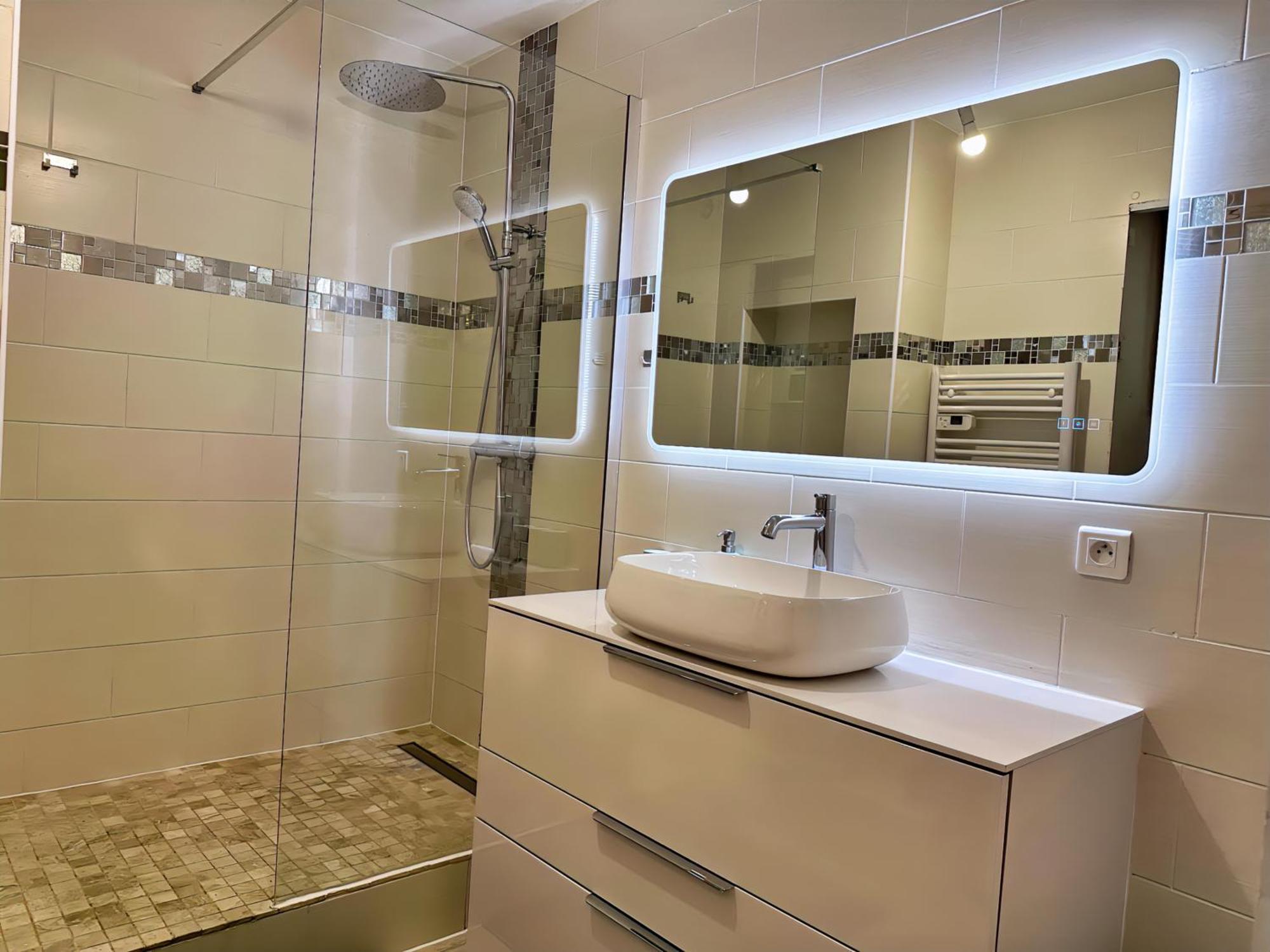 Cozy 3 Bedroom Apartment Dans Republique Paris Bagian luar foto